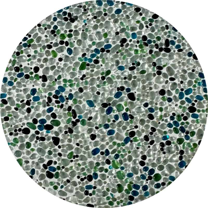 A different color pattern present on the light pallet with a unique pattern